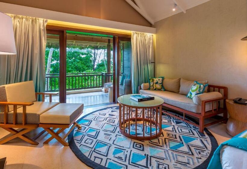 سوییت جونیور, Constance Lemuria