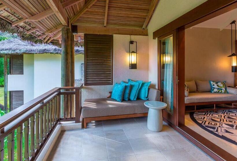 سوییت جونیور, Constance Lemuria