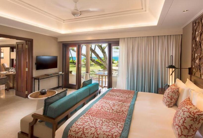 سوئیت سینیور, Constance Lemuria