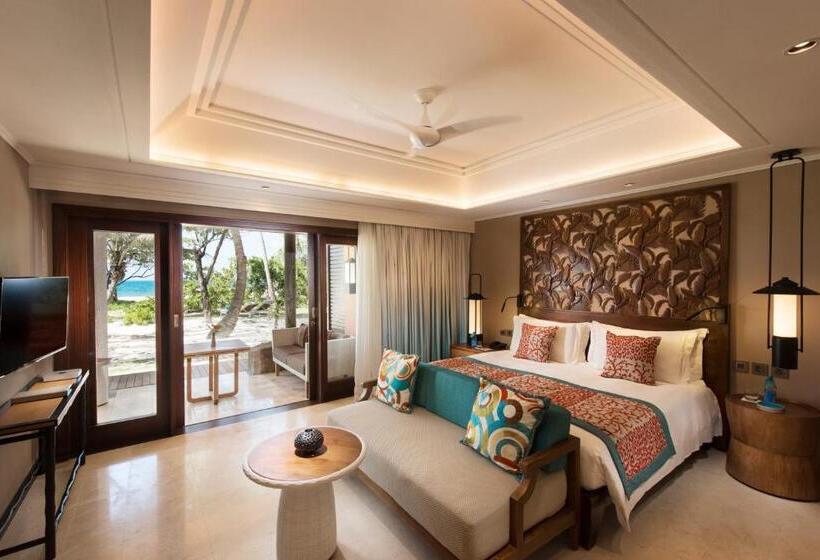 سوئیت سینیور, Constance Lemuria