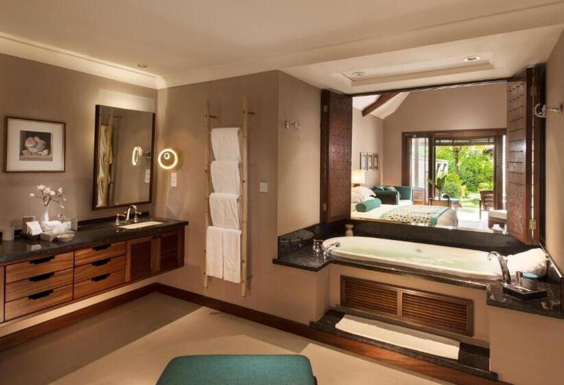 ویلای یک اتاق خوابه با استخر شنا, Constance Lemuria