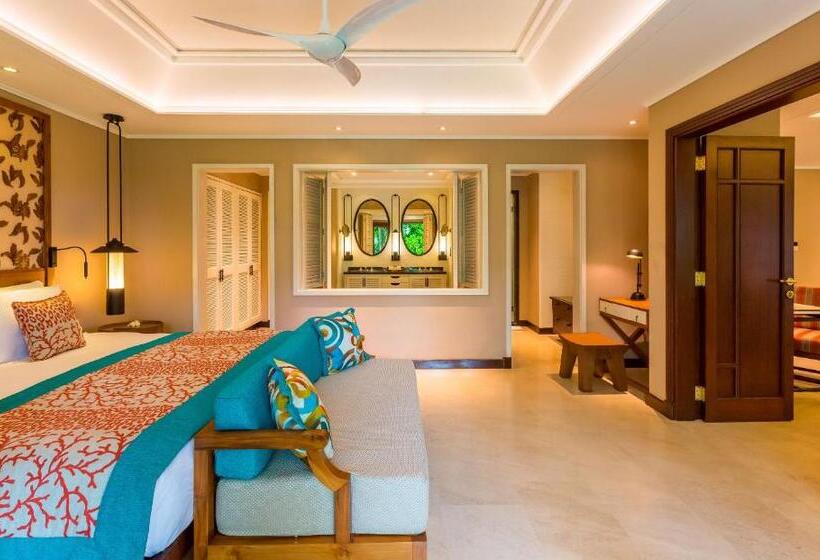 سوئیت سینیور, Constance Lemuria