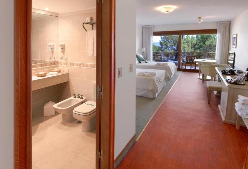 스탠다드 룸 더블 침대 2개, Del Lago Golf & Art Resort