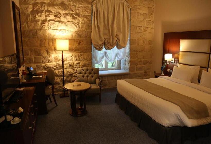 اتاق لوکس, Grand Kadri Hotel   History Marked By Cristal Lebanon