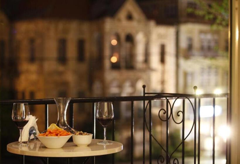 سوییت, Grand Kadri Hotel   History Marked By Cristal Lebanon