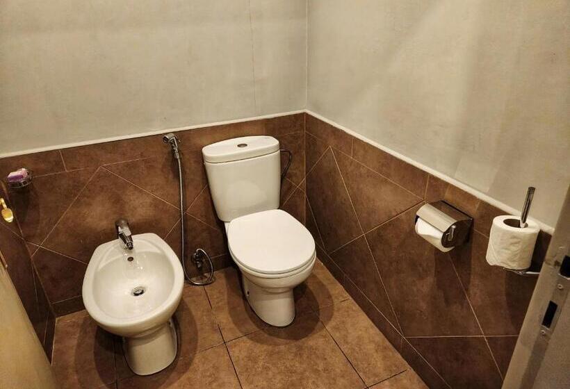 اتاق لوکس با تخت بزرگ, Mövenpick Hotel Kuwait