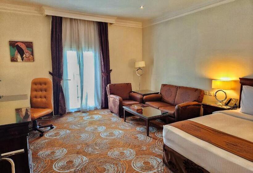 اتاق سوپریور با تخت بزرگ, Mövenpick Hotel Kuwait