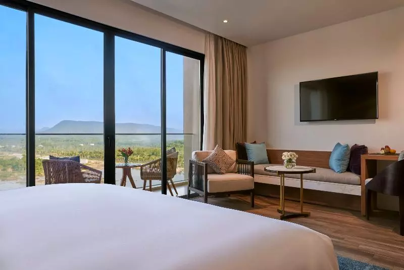 キングサイズベッドのクラシックルーム, Mövenpick Hotel Kuwait