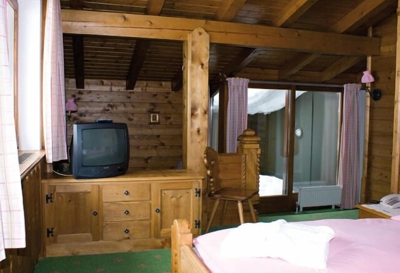 سوییت جونیور, Pension Felsenhof