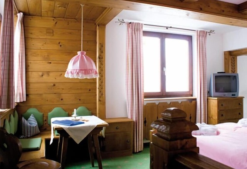 سوییت جونیور, Pension Felsenhof