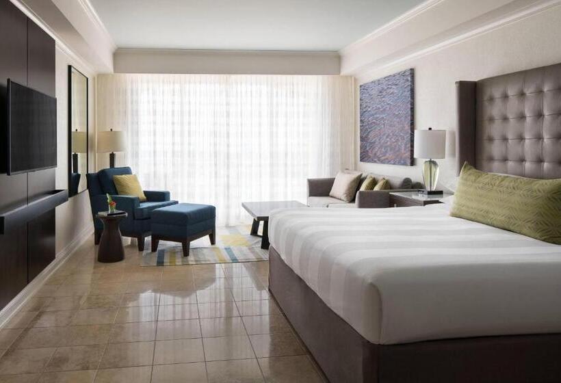 اتاق استاندارد با تخت بزرگ, St. Kitts Marriott Resort & The Royal Beach Casino