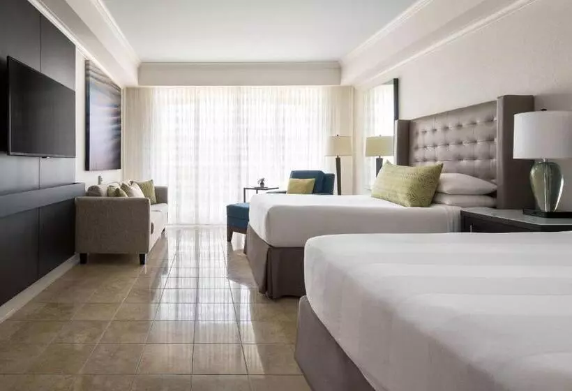 اتاق استاندارد با چشم‌انداز استخر, St. Kitts Marriott Resort & The Royal Beach Casino
