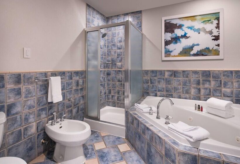 سوییت با چشمانداز دریا, St. Kitts Marriott Resort & The Royal Beach Casino