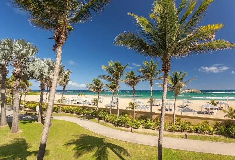 سوییت با چشم‌انداز دریا, St. Kitts Marriott Resort & The Royal Beach Casino