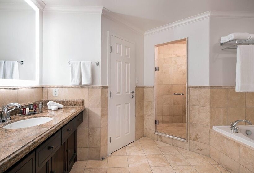 سوئیت رویال, St. Kitts Marriott Resort & The Royal Beach Casino