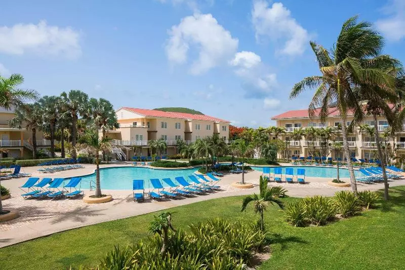 اتاق استاندارد با چشم‌انداز استخر, St. Kitts Marriott Resort & The Royal Beach Casino