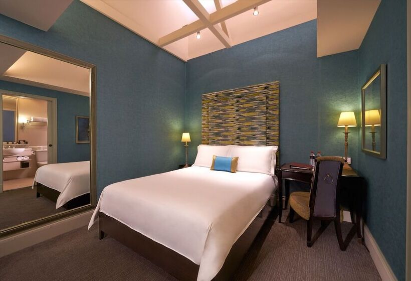 اتاق لوکس, The Scarlet Singapore