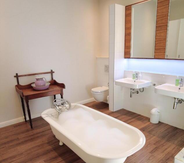 סוויטה דלוקס, Laanhof Victorian House Self Catering
