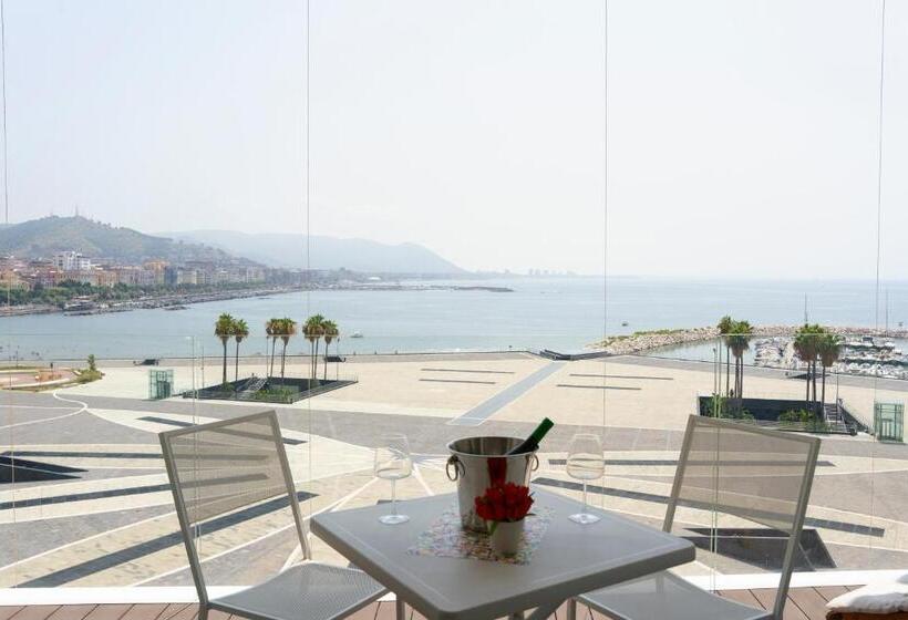 Camera Deluxe Vista Mare con Balcone, Crescent Moon