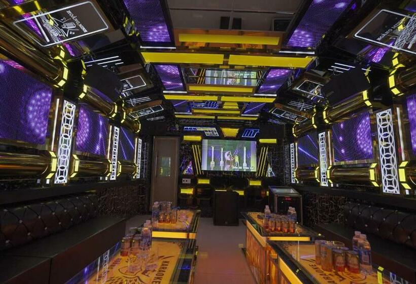 اتاق سوپریور با تخت بزرگ, Hoằng Minh