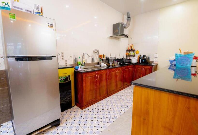 اتاق استاندارد با تخت بزرگ, Hoằng Minh