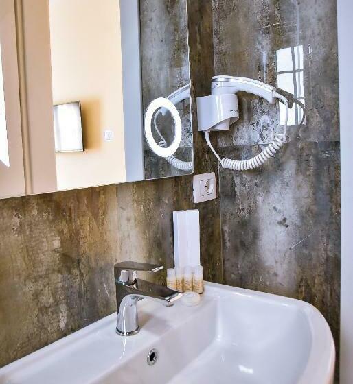 חדר סטנדרט עם מרפסת, Airport Garden