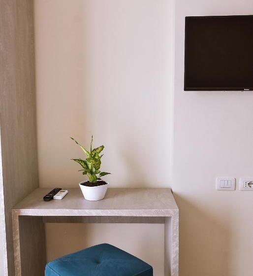 חדר סטנדרט עם מרפסת, Airport Garden