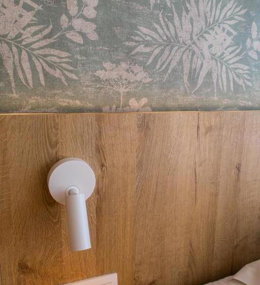 家庭套房, De Zes Bochten