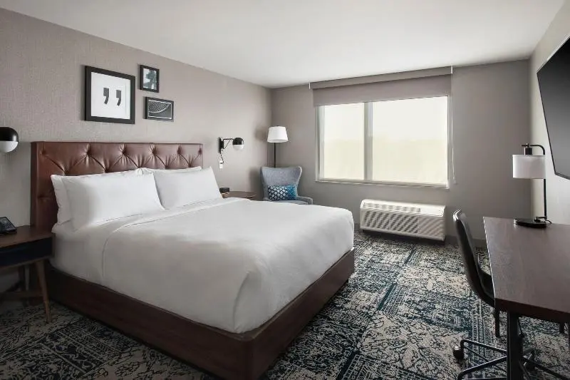 キングサイズベッドのスタンダードルーム, Four Points By Sheraton Albany