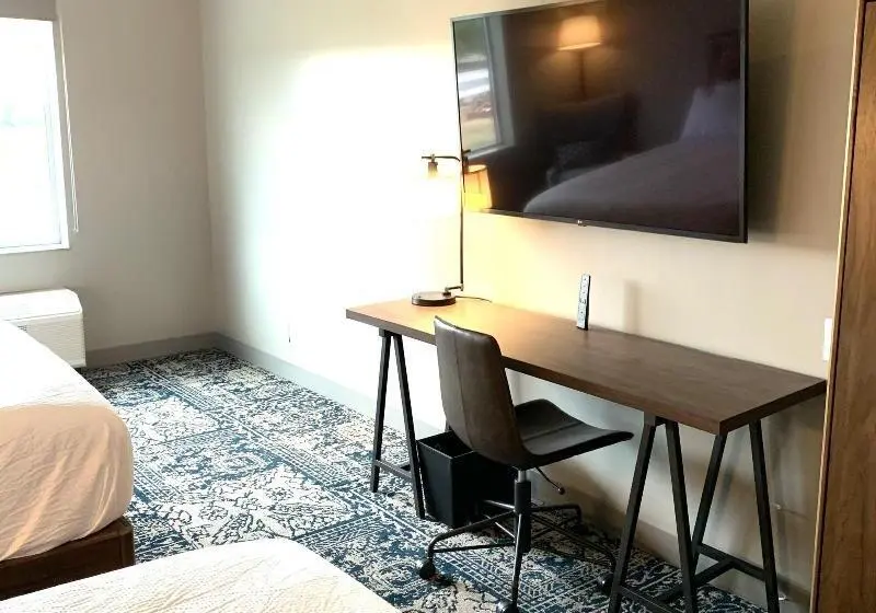 キングサイズベッドのスタンダードルーム, Four Points By Sheraton Albany