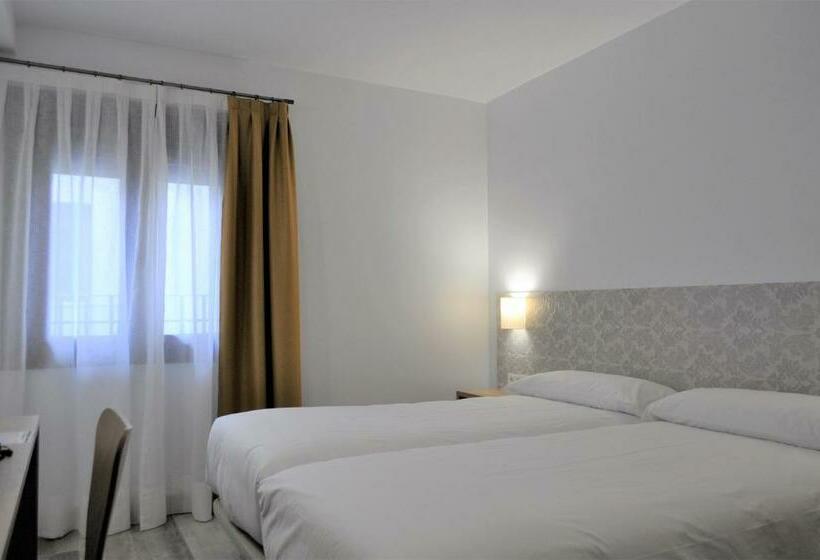 اتاق استاندارد, Hostal Restaurante Villa De Brihuega