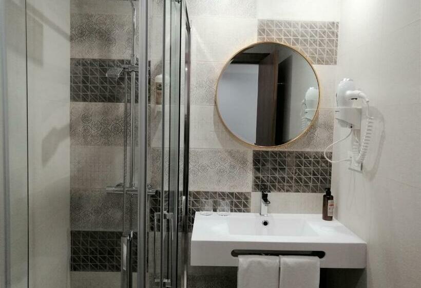 اتاق استاندارد, Hostal Restaurante Villa De Brihuega