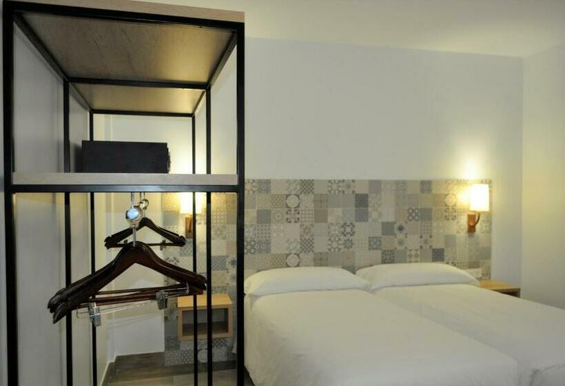 اتاق استاندارد با چشم‌انداز, Hostal Restaurante Villa De Brihuega