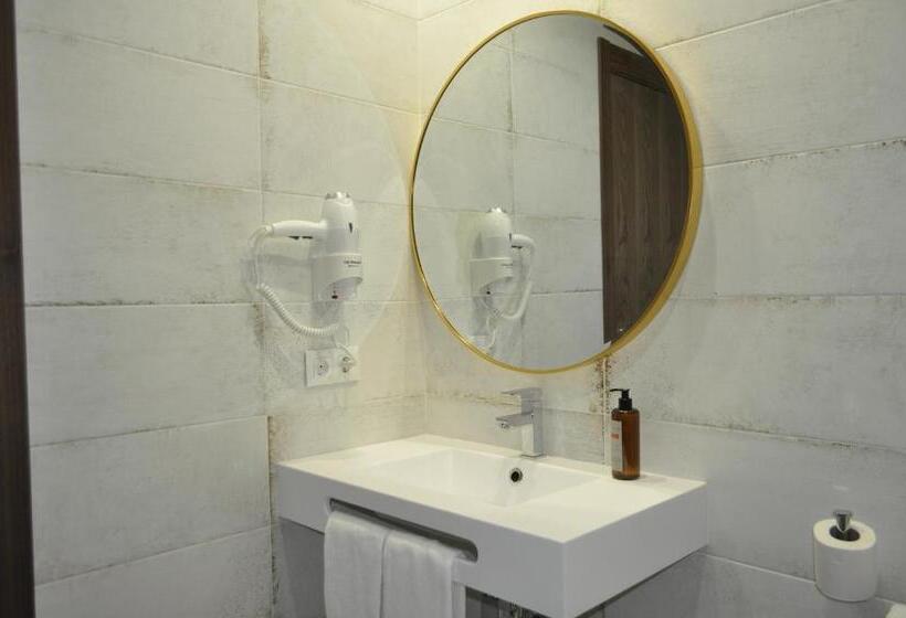 Номер Стандарт Адаптированный для Инвалидов, Hostal Restaurante Villa De Brihuega