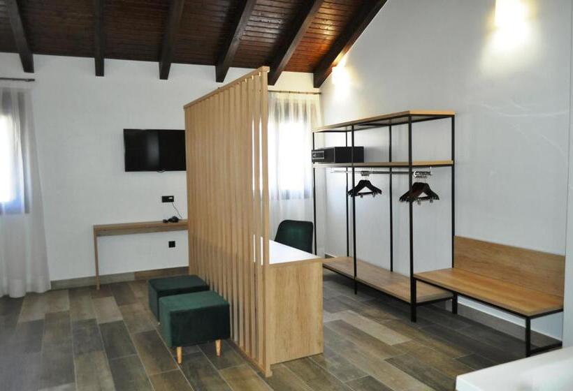 سوییت, Hostal Restaurante Villa De Brihuega