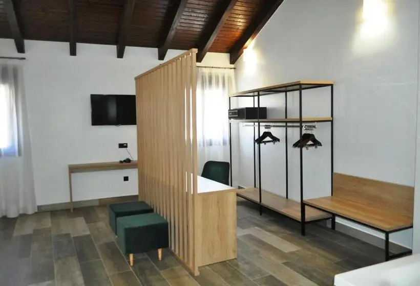 سوییت, Hostal Restaurante Villa De Brihuega
