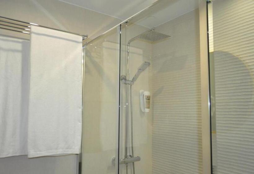 اتاق استاندارد سه نفره, Hostal Restaurante Villa De Brihuega