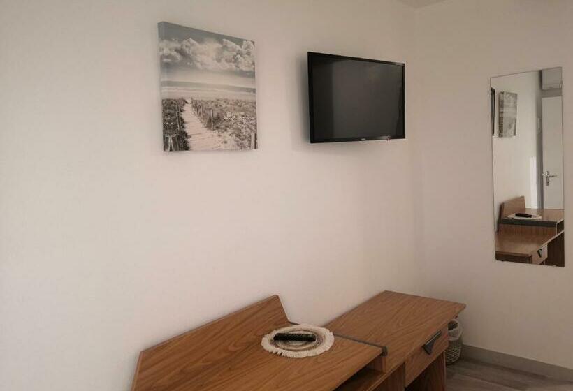 חדר סטנדרט, La Canotte