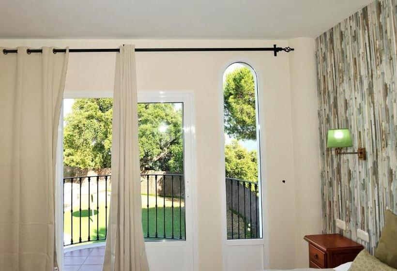 Chambre Triple Deluxe, La Fuentecilla