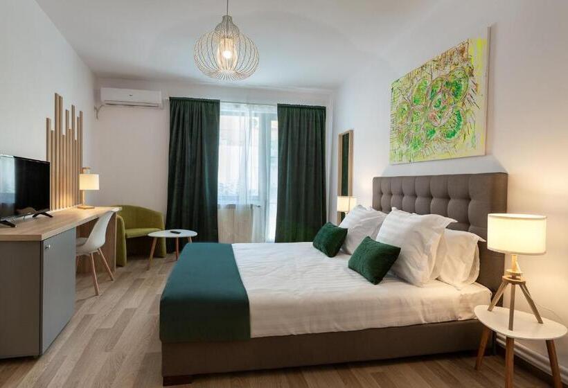 سوییت جونیور لوکس, Lagom