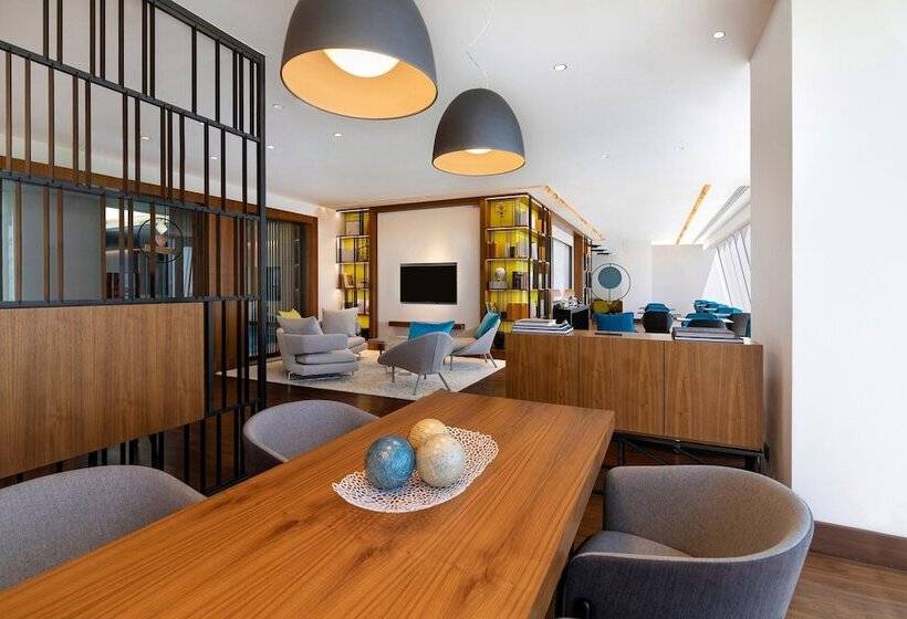 חדר קלאב, Le Méridien Riyadh