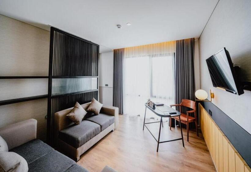 标准单人间, Mahima