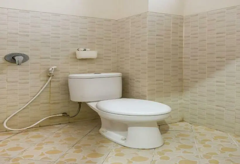 スタンダードルーム, Reddoorz Near Wisma Cahaya Abadi Sepinggan Airport Balikpapan