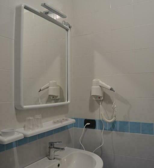 Трехместный Номер Deluxe, Tafuri