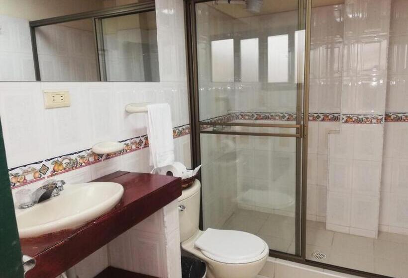 סטודיו משפחתי, Y Centro De Convenciones Pueblito De Yerbabuena Paraíso Natural