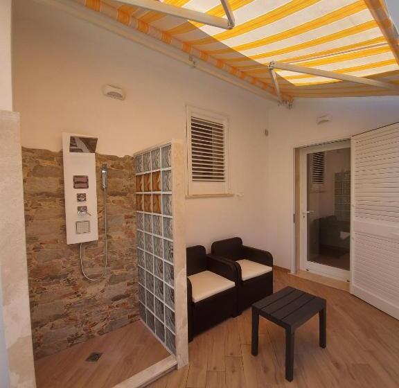 Студио Стандарт с Террасой, B&b   Over The Top   Affittacamere