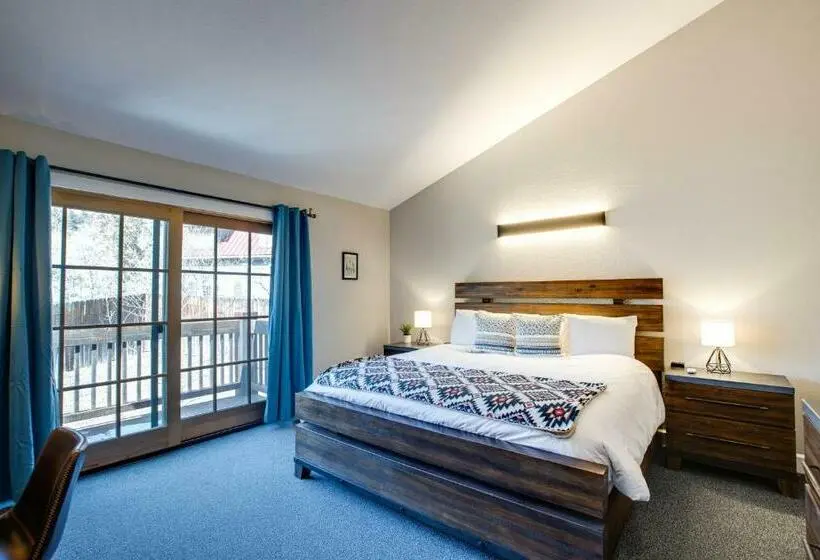 اتاق لوکس با تخت بزرگ, The Bivvi Hostel Telluride
