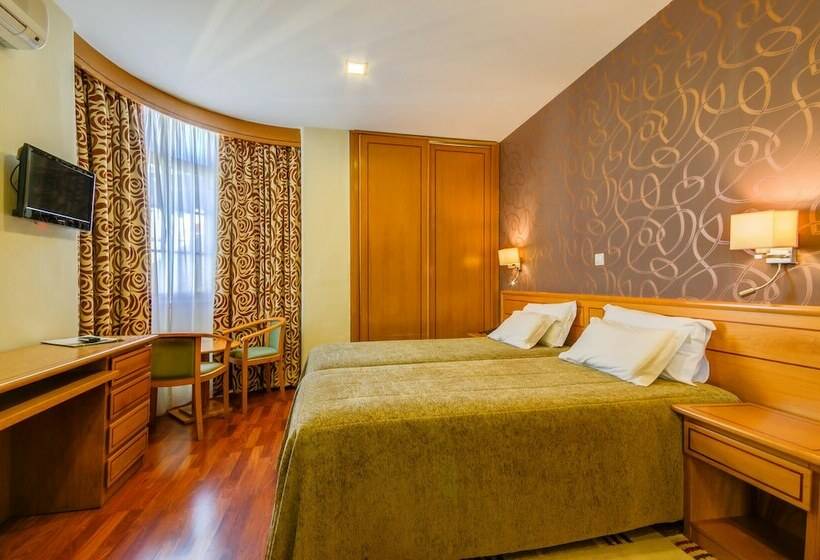 Camera Tripla Standard, Avenida Park