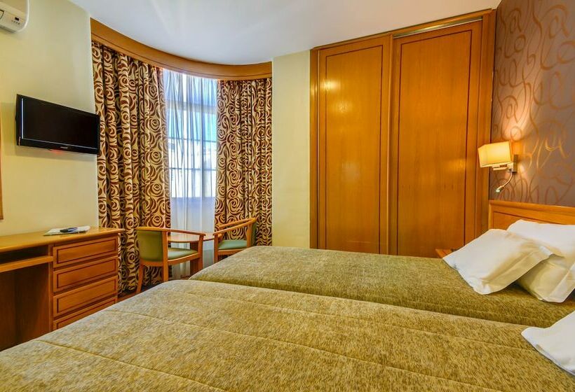 Camera Tripla Standard, Avenida Park