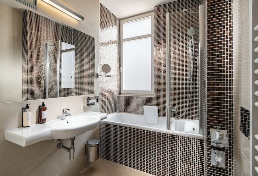 Superior-huone, Clarion Hotel Prague Old Town